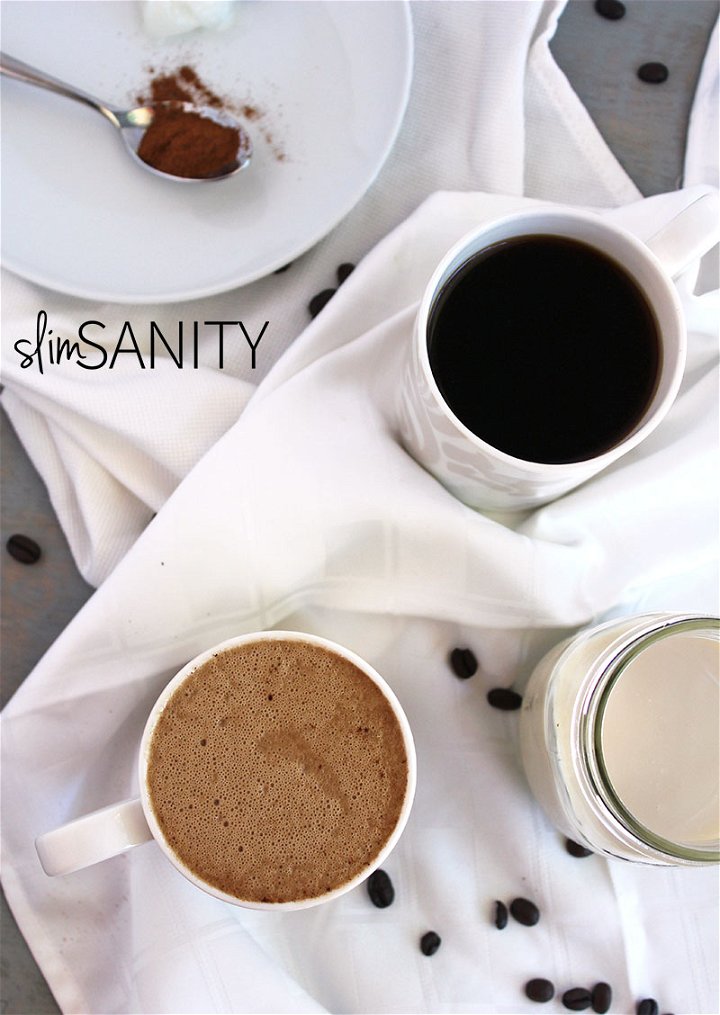 https://cdn.slimsanity.com/wp-content/uploads/2020/12/cinnamon-bulletproof-coffee-2-1.jpg